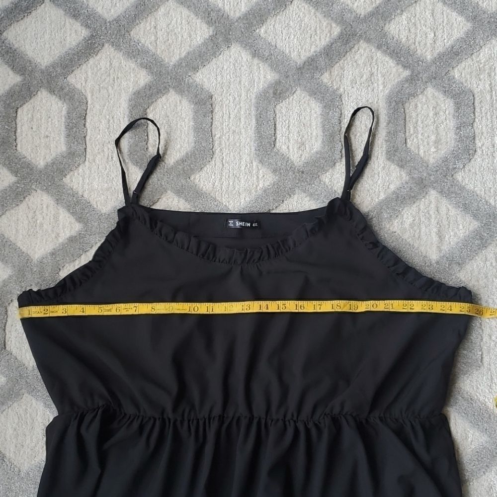 SHEIN Top - Picture 4 of 9